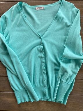 Women's Mint V-Neck Button Front Cardigan
